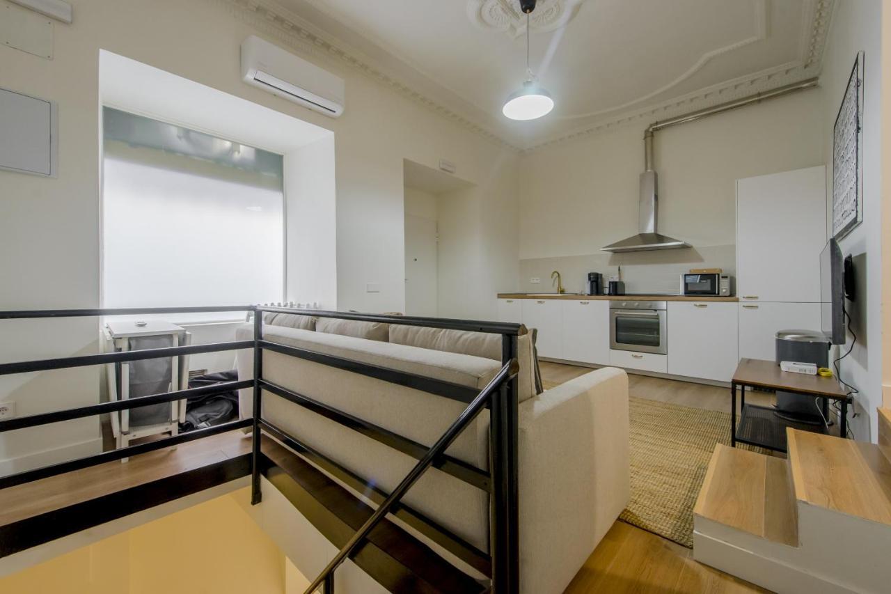 マドリードModern Apt & Cool Interior Design En El Retiroアパートメント エクステリア 写真
