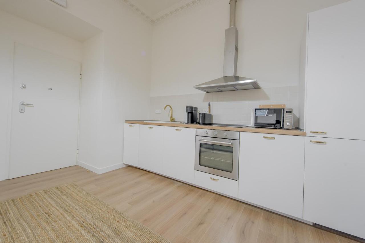マドリードModern Apt & Cool Interior Design En El Retiroアパートメント エクステリア 写真