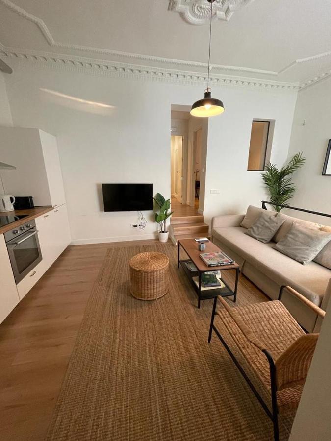 マドリードModern Apt & Cool Interior Design En El Retiroアパートメント エクステリア 写真