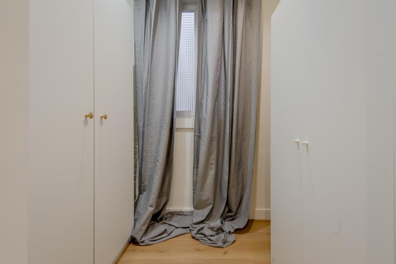 マドリードModern Apt & Cool Interior Design En El Retiroアパートメント エクステリア 写真
